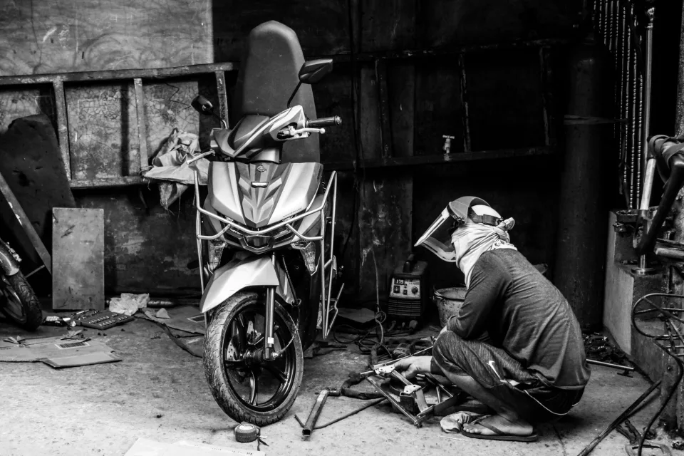Bốn bước, không tắt bước nào